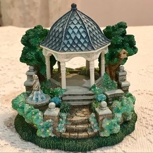Cherished Teddies - The Wedding Gazebo